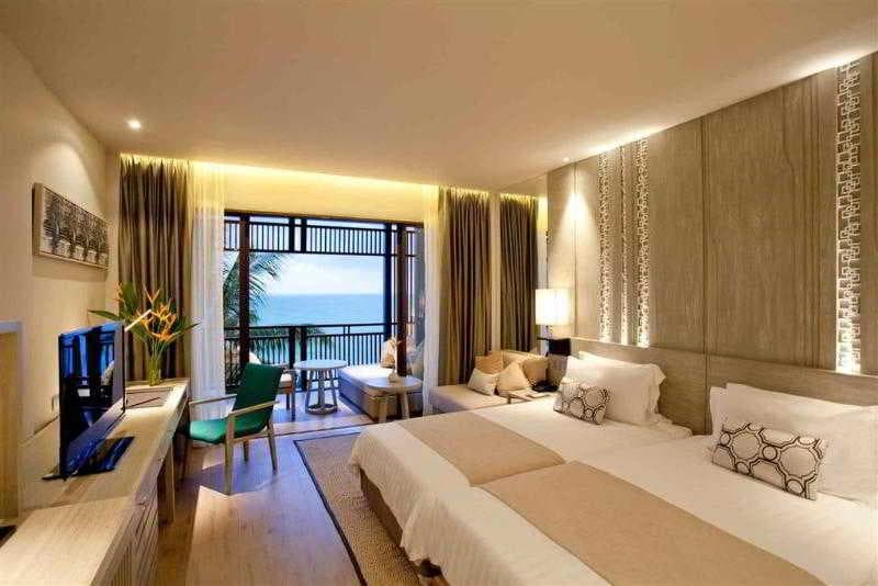Pullman Phuket Arcadia Naithon Beach 2