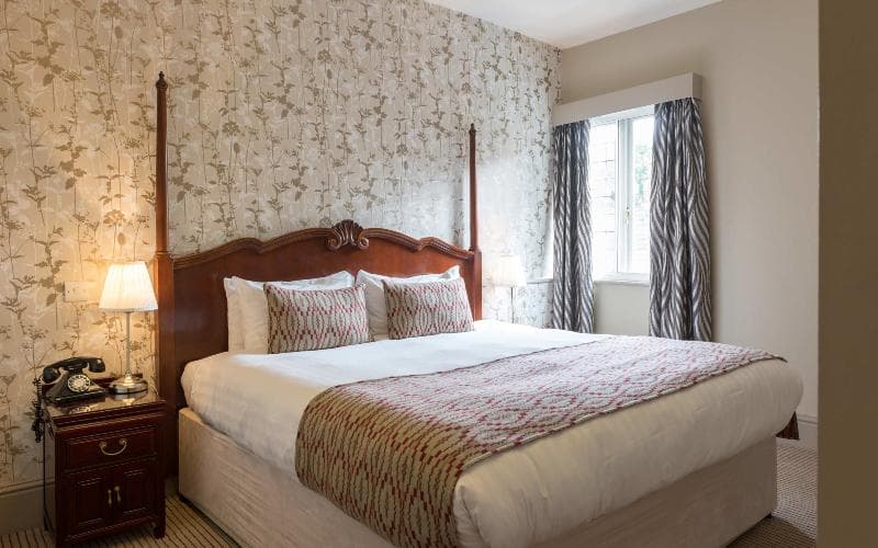 Crown Manor House - New Forest Hotel 2