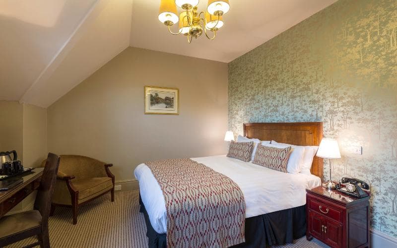 Crown Manor House - New Forest Hotel 5