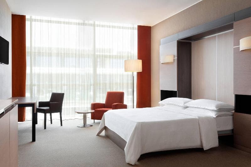 Sheraton Milan Malpensa Airport Hotel & Conference Centre 5