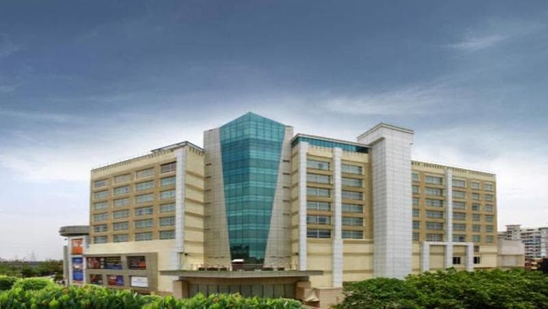 Mahagun Sarovar Portico Suites photo 1