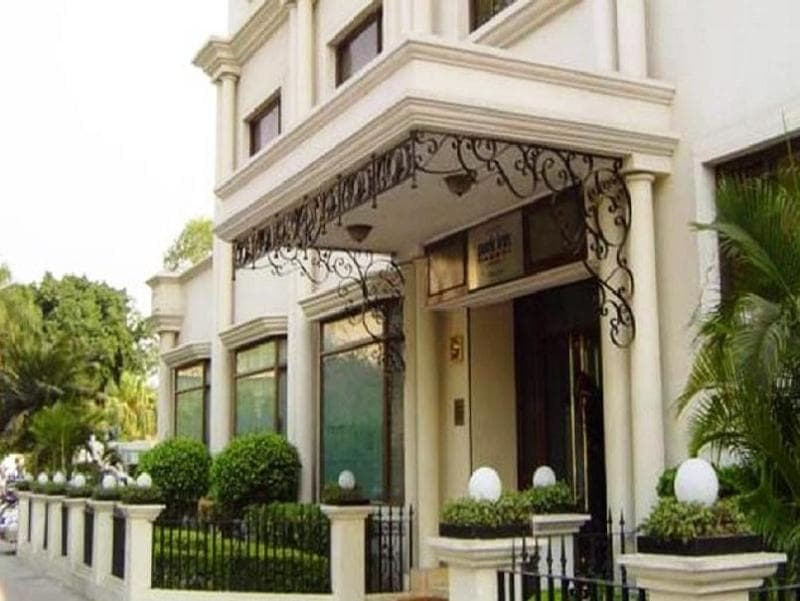 La Place Sarovar Portico 4