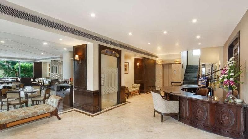 La Place Sarovar Portico 5