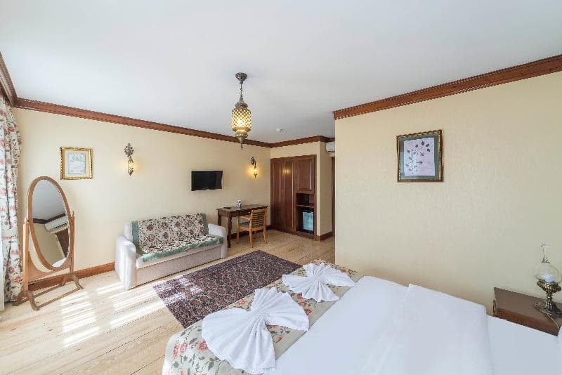 Lalinn Hotel 4