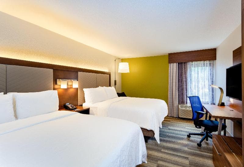 Holiday Inn Express Tampa-Brandon 3