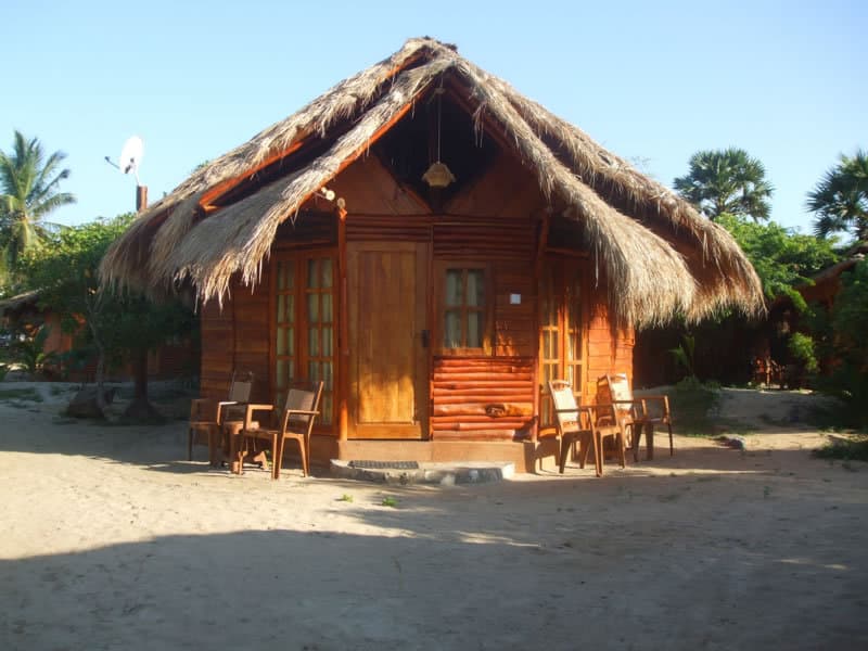 Kirinda Beach Front Hotel 2
