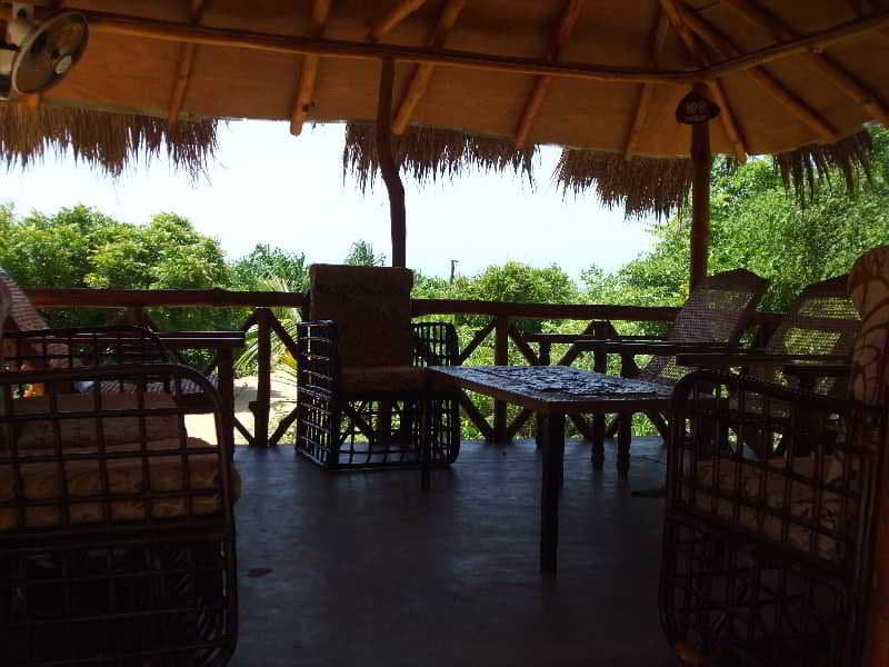 Kirinda Beach Front Hotel 5