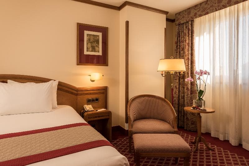 Eurostars Las Claras 5