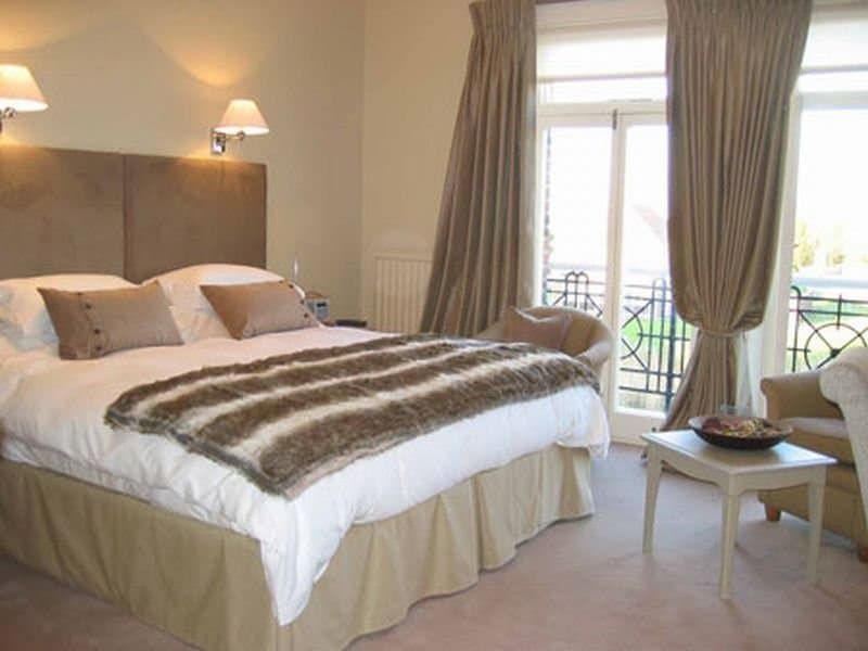 The Bell Hotel 4