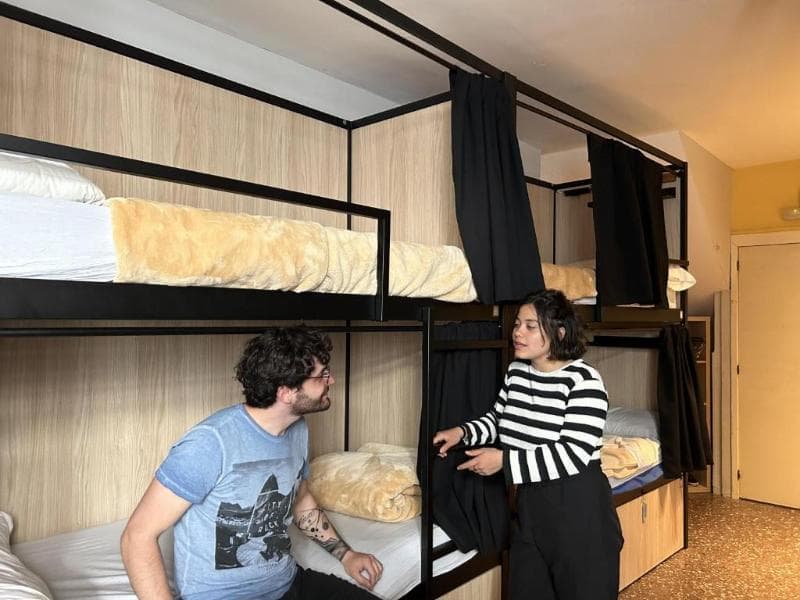 Yellow Nest Hostel Barcelona (Adults Only) 5