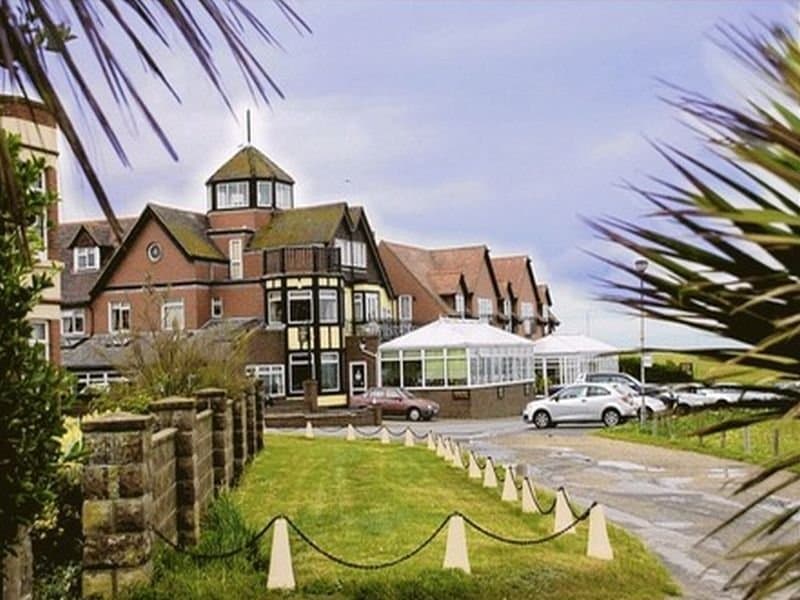 Botany Bay Hotel main