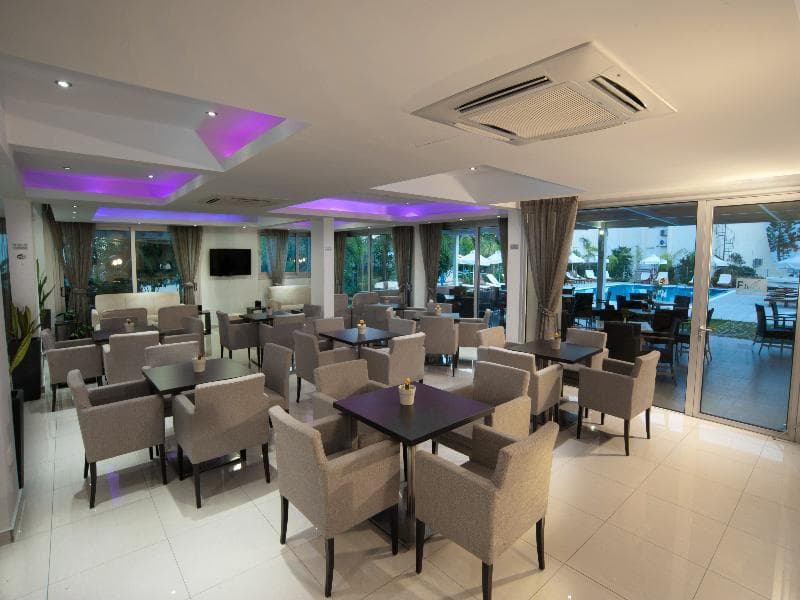 Frixos Suites Hotel Apartments 4