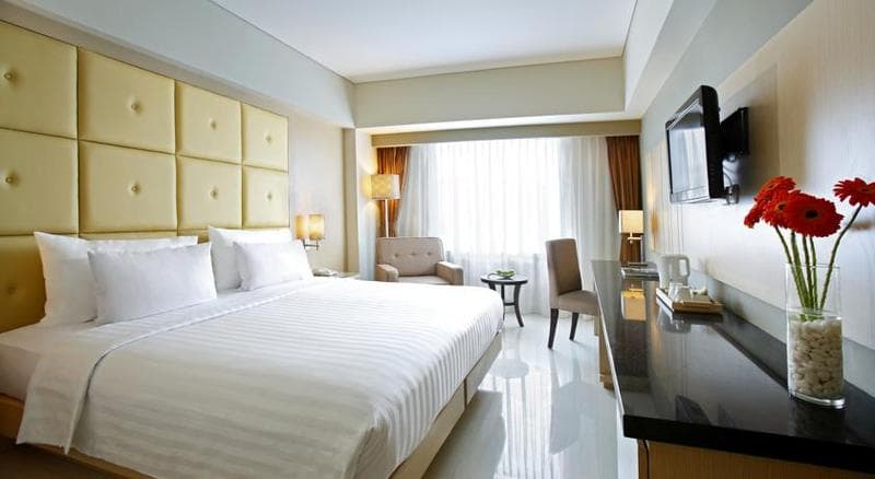 Santika Makassar 5