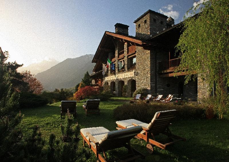 Le Mont Blanc Hotel 5