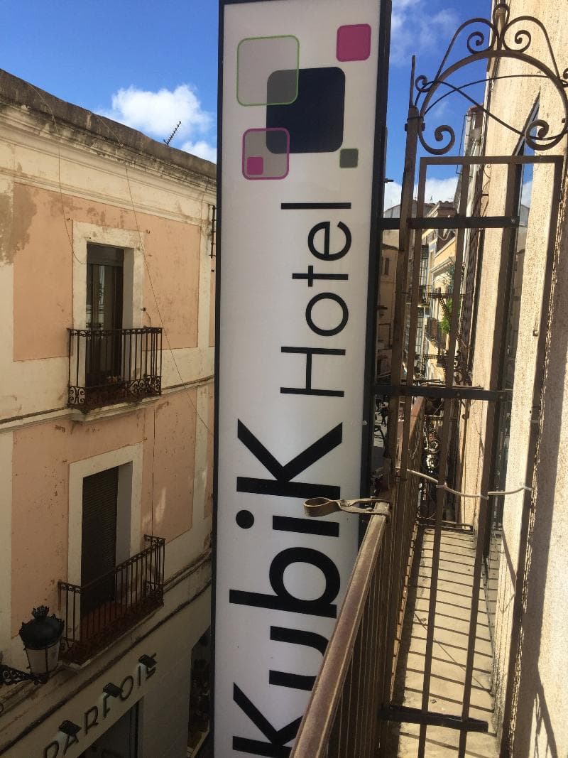 Kubik Hotel 4