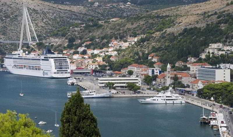 Petka Hotel 4