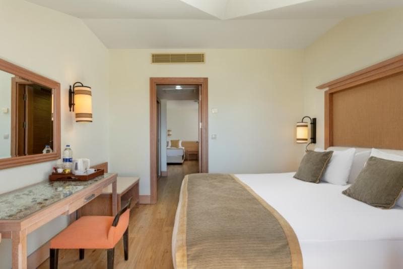 Dobedan Beach Resort Comfort Side main