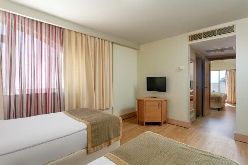 Dobedan Beach Resort Comfort Side 2