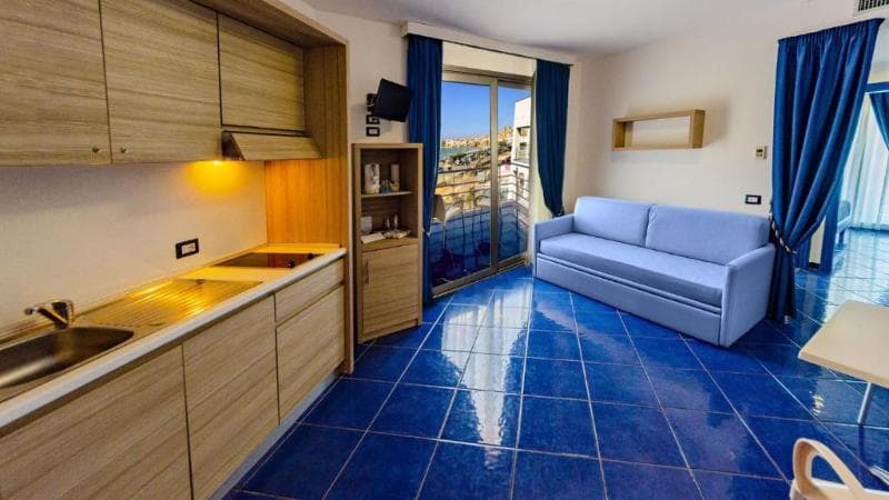 Astro Suite Hotel 5