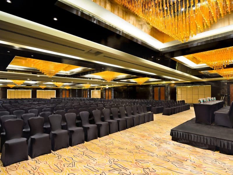 Radisson Blu Kaushambi Delhi Ncr photo 1