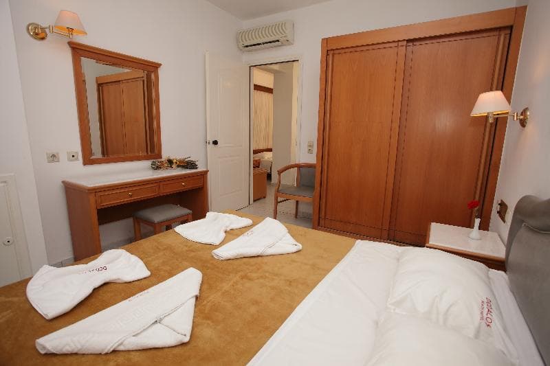 Dedalos Beach Hotel 2