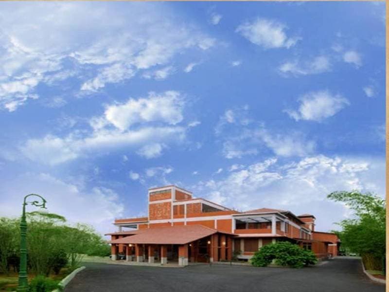 Olde Bangalore Resort and Convention Centre main