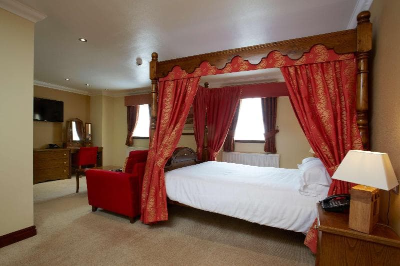 Best Western Plus Pastures Hotel 2