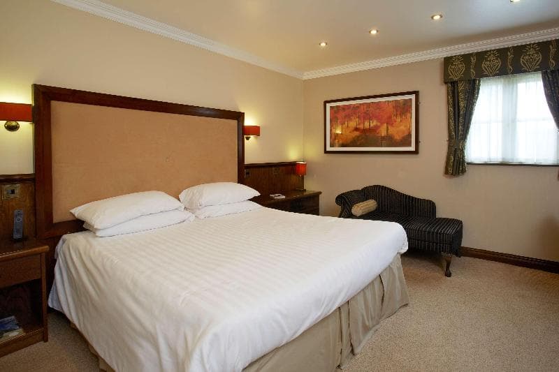 Best Western Plus Pastures Hotel 4