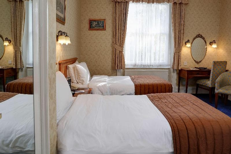 Best Western Swiss Cottage Hotel 5