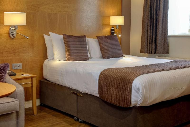 Best Western Premier EMA Yew Lodge Hotel 2