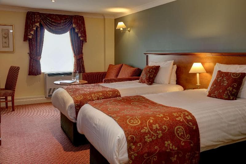 Best Western Premier EMA Yew Lodge Hotel 5
