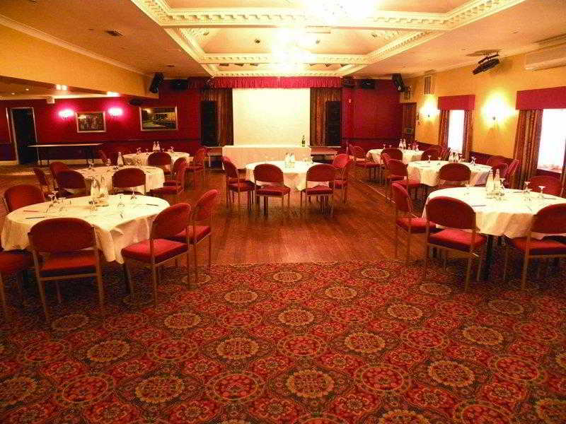 Consort Hotel photo 1