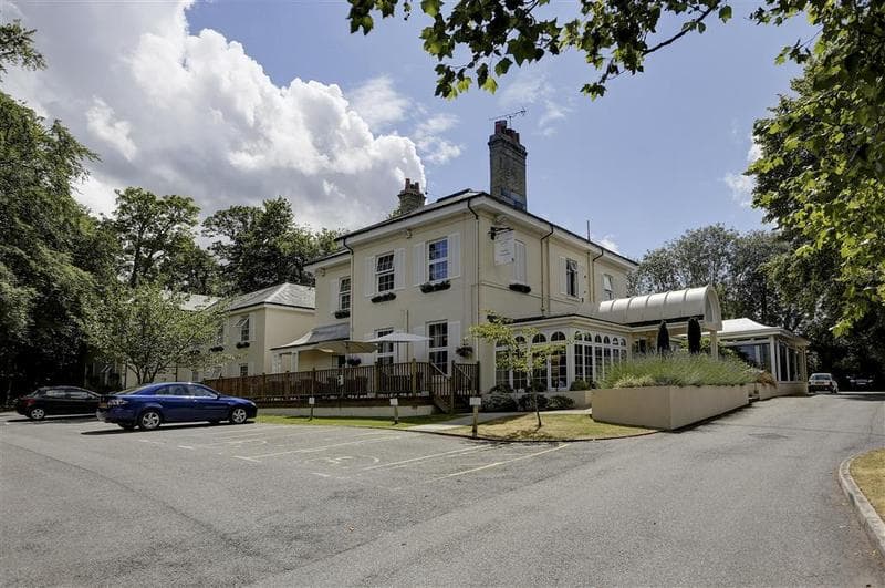 Forest Lodge Hotel 2