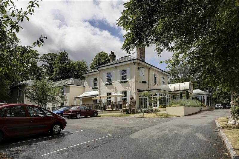 Forest Lodge Hotel 4