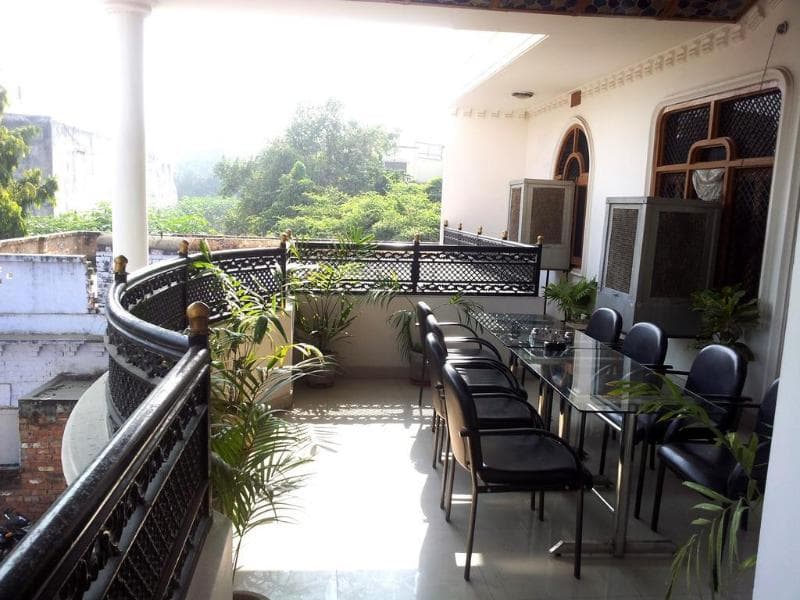 Gupta Inn Cantonment By OYO Rooms 4