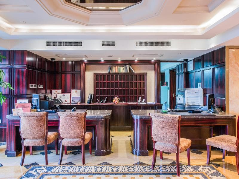 Paramount & Gallery Hotel 2