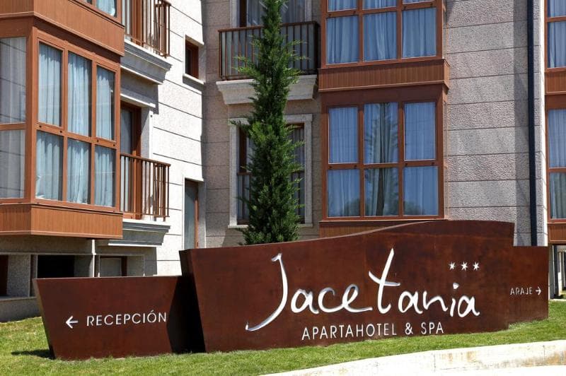 Apartahotel & Spa Jacetania photo 1