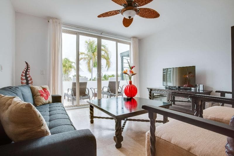 Las Terrazas Resort and Residences 4