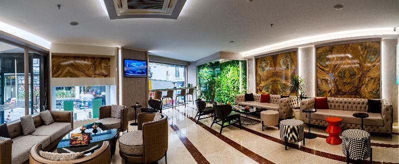Aprilis Hotel 4