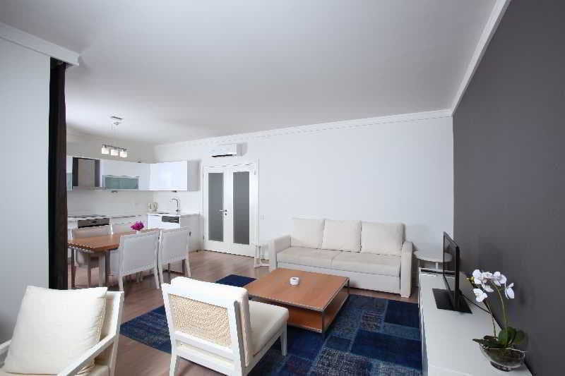 Sundance Suites Hotel 5