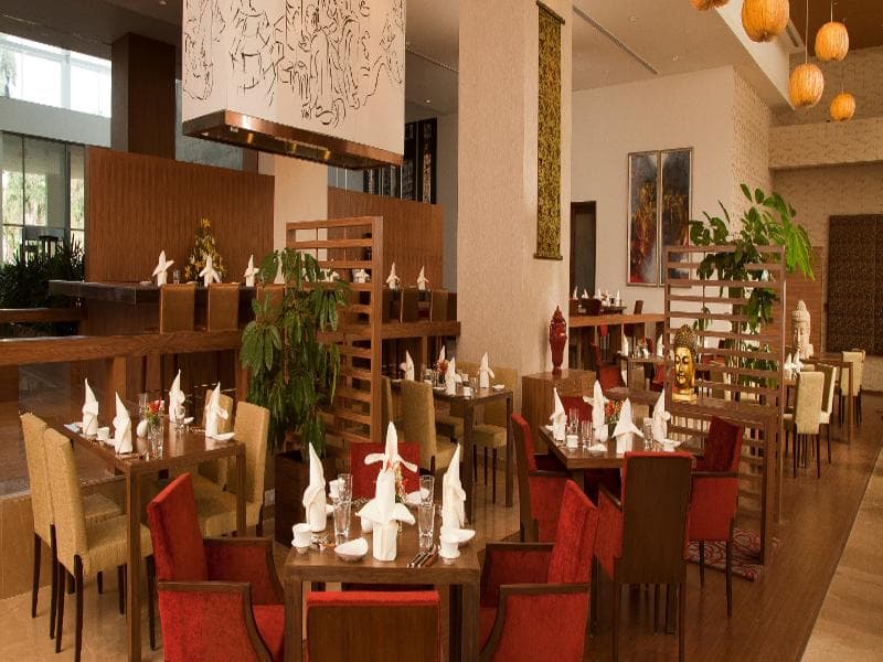 Radisson Blu Plaza Hyderabad Banjara Hills 4