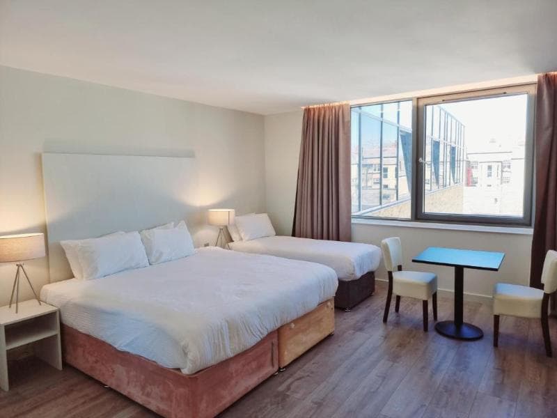 Axiom Park Hotel 3
