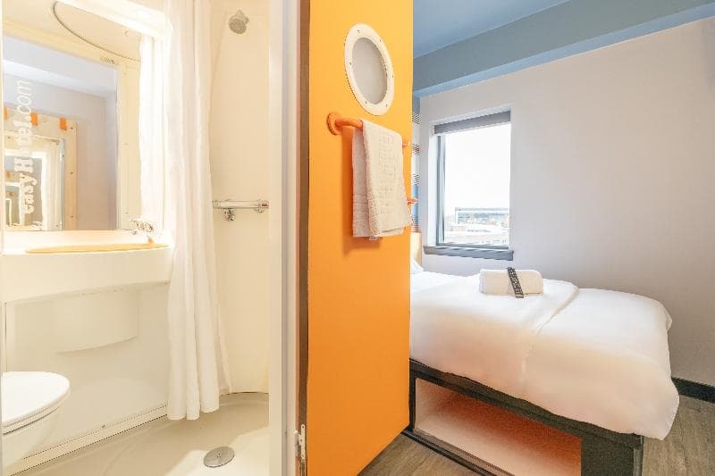 Easyhotel Glasgow (Adults only) 5