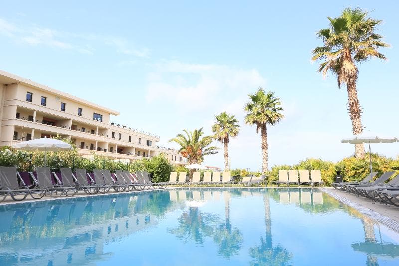 Golden Tulip Villa Massalia 5