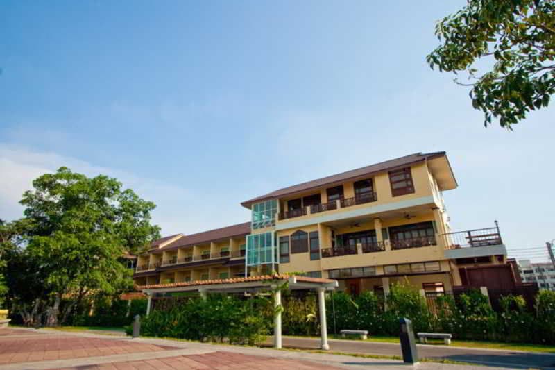 Suphan Lake Hometel 2