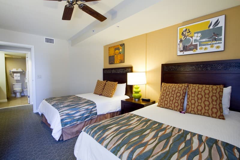 Wyndham Waikiki Beach Walk 3
