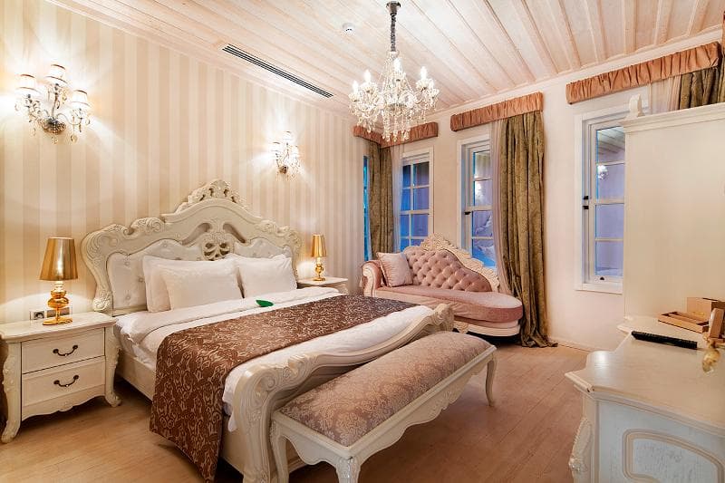 Elegance East Hotel 4