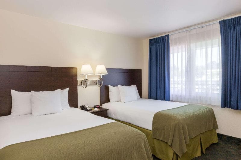 Days Inn by Wyndham Santa Maria 4