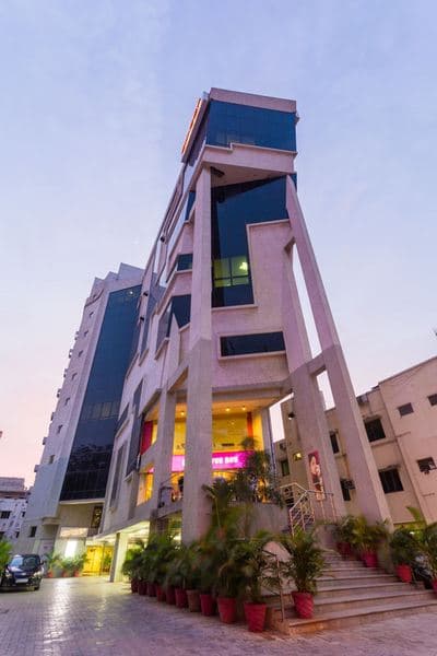 Ginger Hotel Vadapalani main