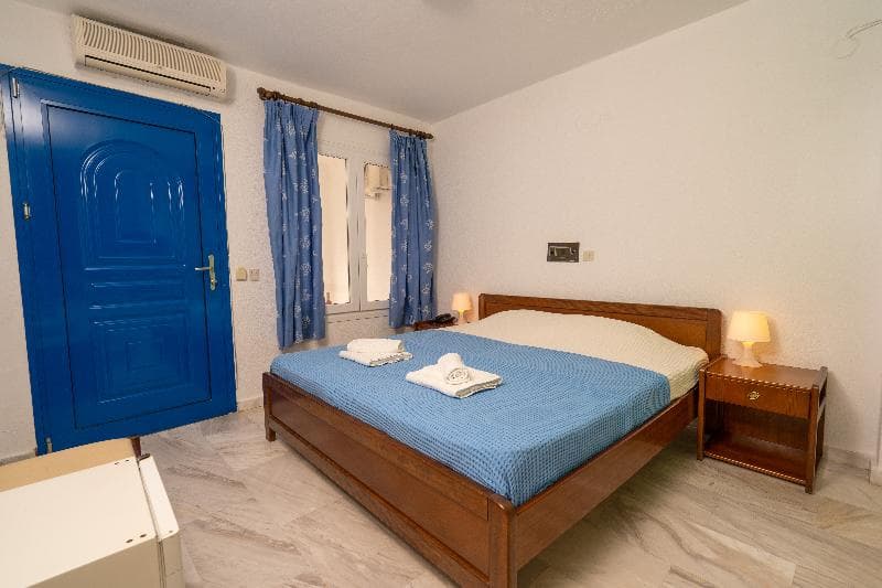 Theo Bungalows main
